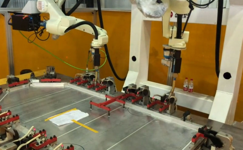 海寶機(jī)器人鋁電池托盤焊接