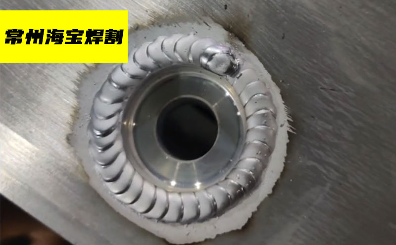 新能源汽車極氪001電池托盤焊接機器人