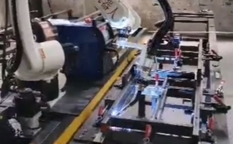 臂長不夠，地軌來湊