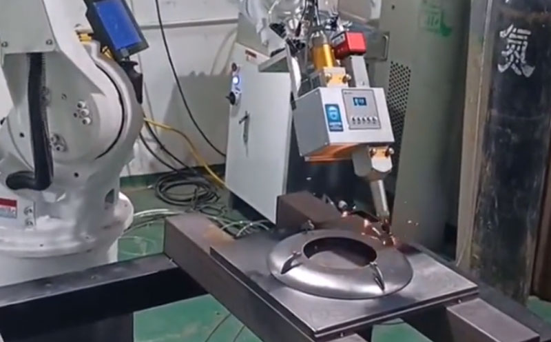 機器人+激光焊，你還在用手執焊嗎？