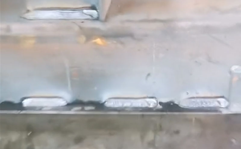 4機聯動焊接工作站