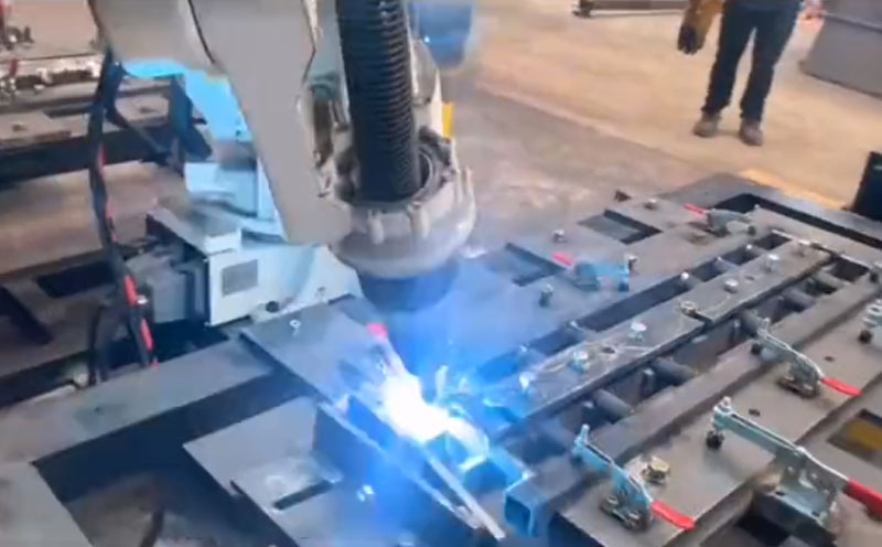 8軸聯動焊接工作站