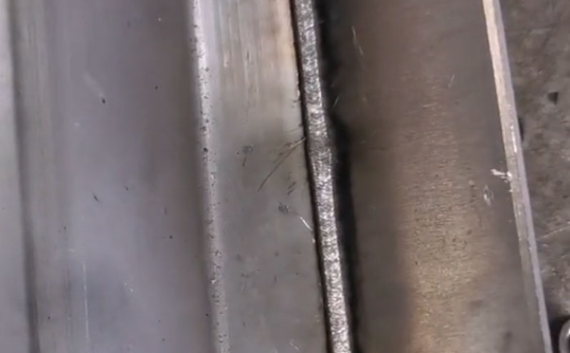 手持式自動送絲激光焊接機 焊接2.5mm鋁板 焊道光滑平整 牢固度高