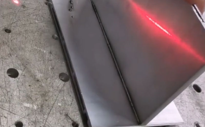 手持激光焊接機 文藝范  焊5mm鋁板，焊接強度高不易變形