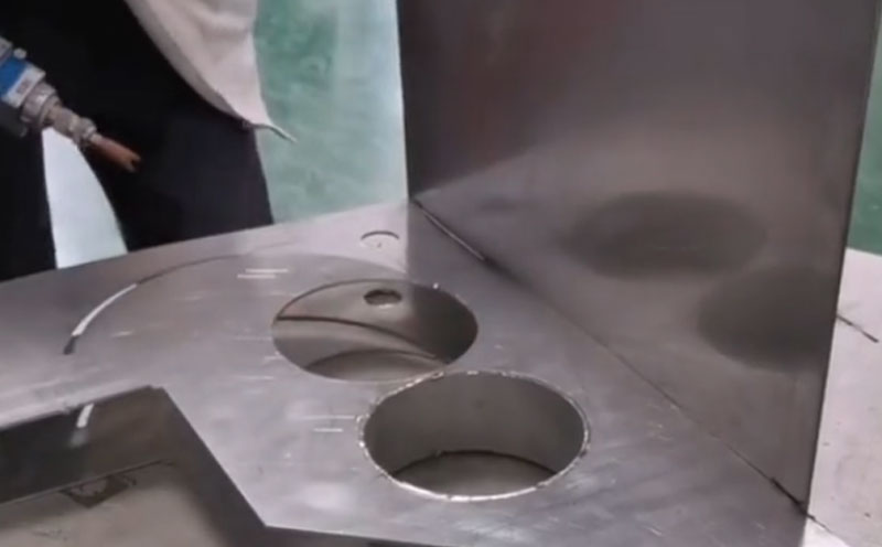 手持激光焊接機 焊大型鋁板 無需專業焊工 輕松上手