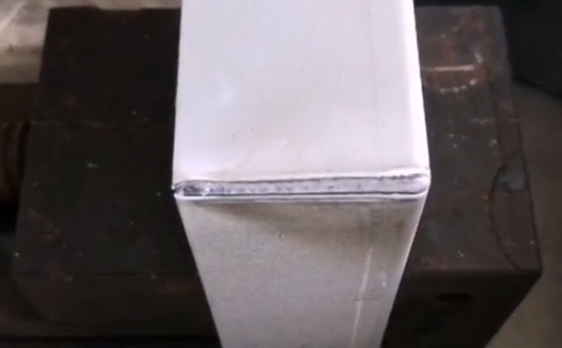 工件有縫隙怎么焊？手持式自動送絲激光焊接機來解決