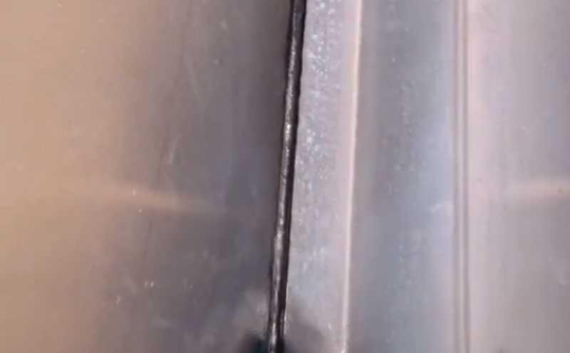 2000瓦手持式激光焊接機交付現場，輕松上手