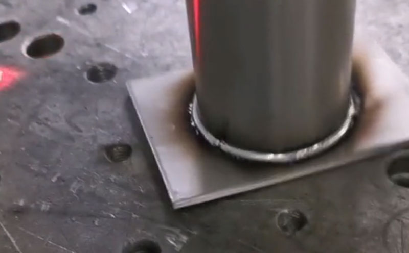 手持式自動送絲激光焊接機 焊1mm不銹鋼圓管 焊接強度高無變形易操作