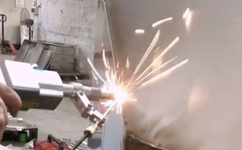 手持式自動送絲激光焊接機 焊1.5mm不銹鋼環保設備 牢固美觀