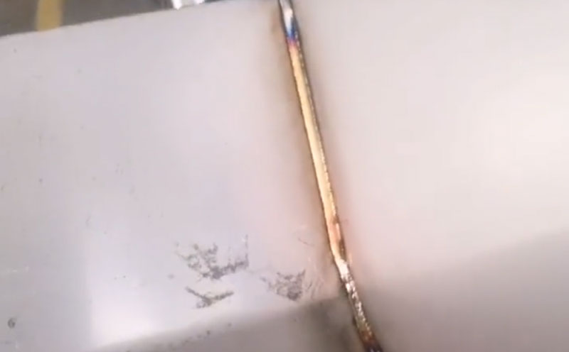 手持式自動送絲焊接機 2mm不銹鋼內角焊 焊縫牢固不變形