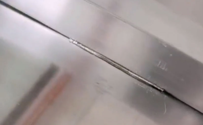 手持焊接機(jī) 焊1.5毫米鐵板 不用焊絲焊接牢固焊縫美觀