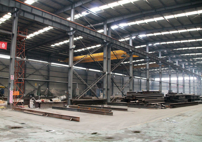 與浙江金拓合作鋼構(gòu)架車間焊接