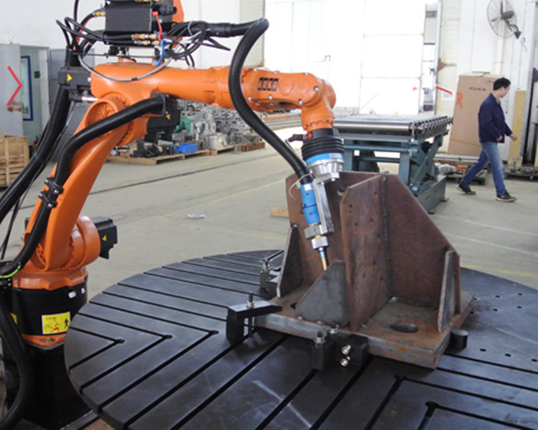 多功能焊接機器人