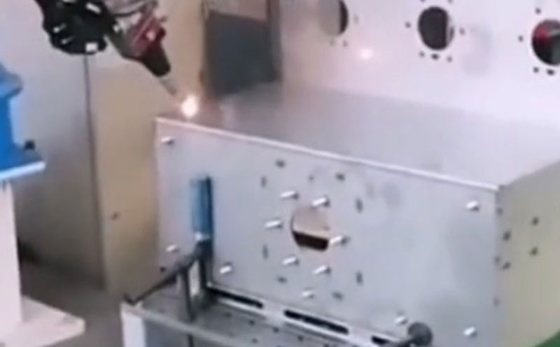 不銹鋼水箱箱體激光焊接2